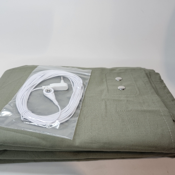 Grounding  Earthing  Green Flat King Size Sheet - Picture 4 of 11